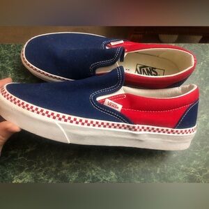 Vans Navy and Red Checkered Slip-On Sneakers men’s 7 women 8.5